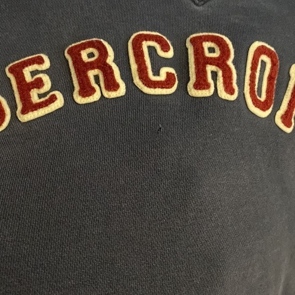 Abercrombie Oversized Vintage Brand Sweatshirt - Picture 8 of 9